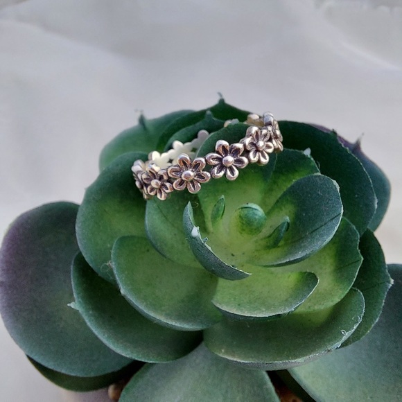 Flower Sterling Silver 925 Ring - Picture 2 of 5